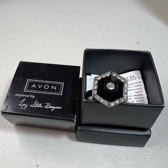 Avon Black and Silver Ring size 10 - Picture 1 of 4
